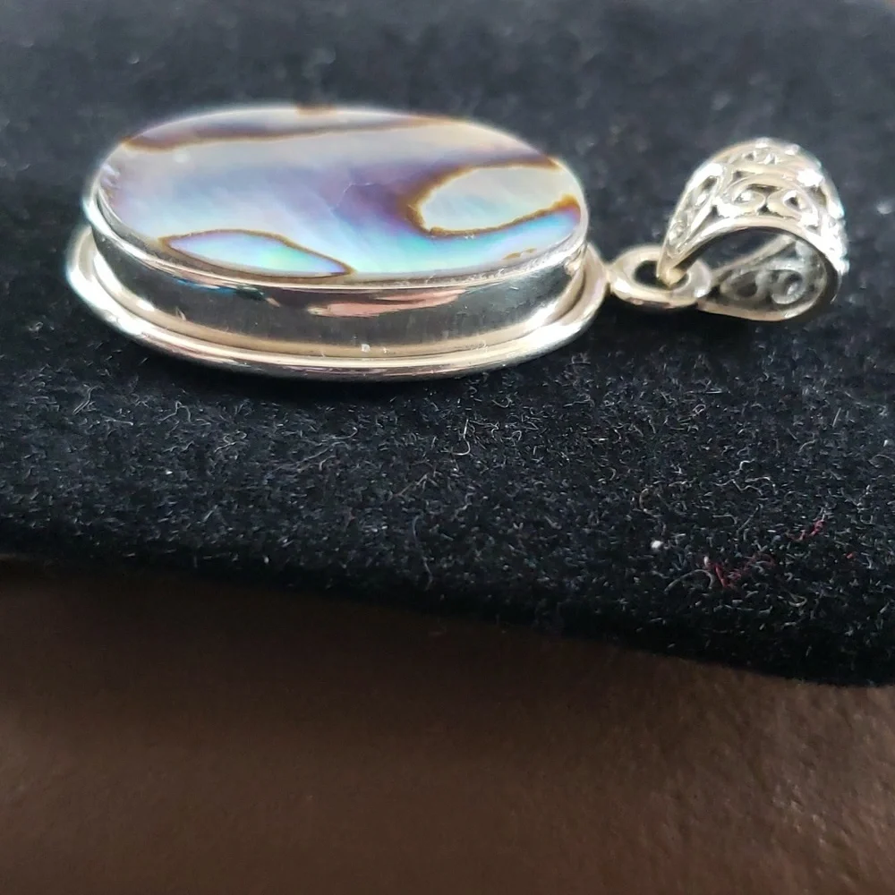 Abalone Shell Pendant - Picture 3 of 5